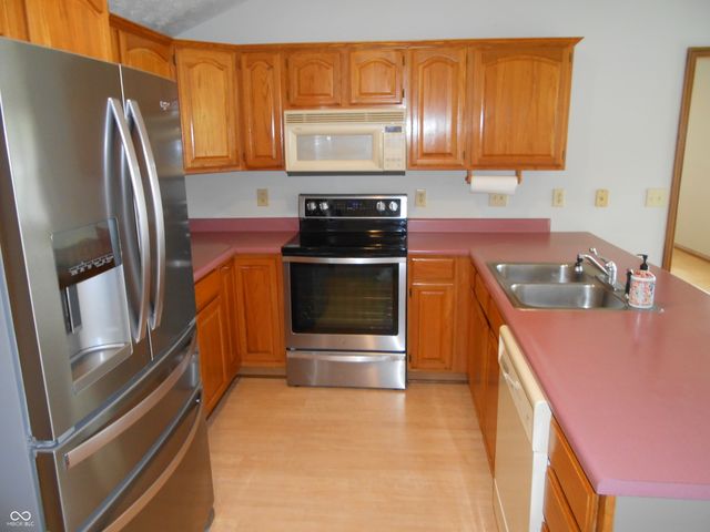 4140 S Danita Court S, New Palestine, IN 46163