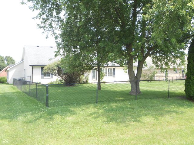 4140 S Danita Court S, New Palestine, IN 46163