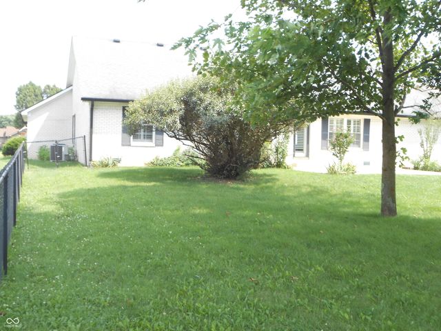 4140 S Danita Court S, New Palestine, IN 46163