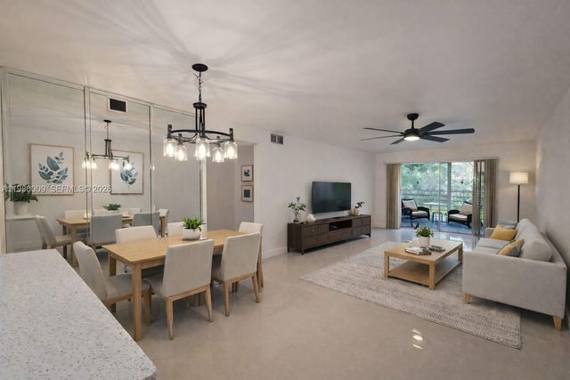 2403 Antigua Cir L2, Coconut Creek, FL 33066