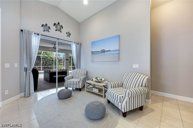 697 Crossfield CIR, Naples, FL 34104