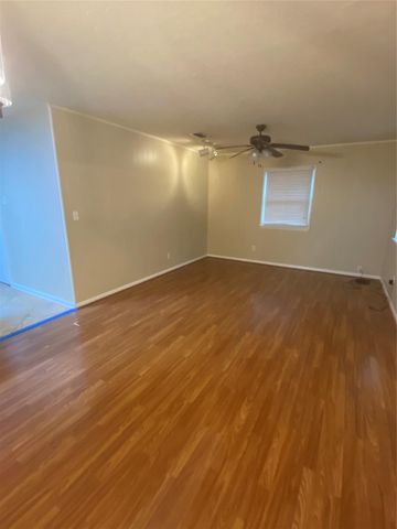 1711 Canary Circle, League City, TX 77573