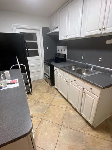 1711 Canary Circle, League City, TX 77573