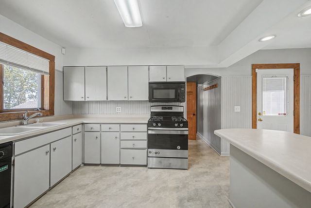 502 Park Street, Duluth, MN 55803