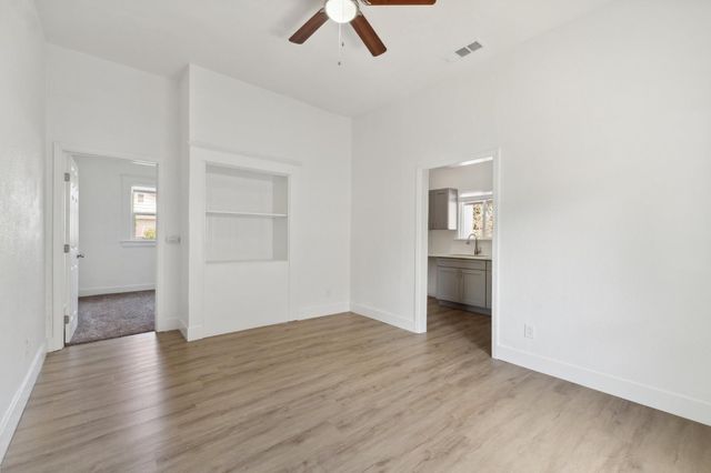 630 N Roosevelt Avenue, Fresno, CA 93728