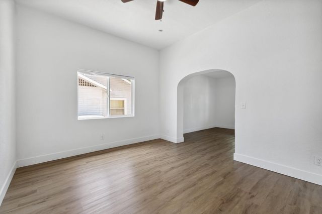 630 N Roosevelt Avenue, Fresno, CA 93728