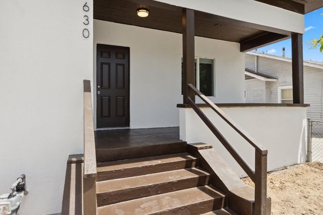 630 N Roosevelt Avenue, Fresno, CA 93728