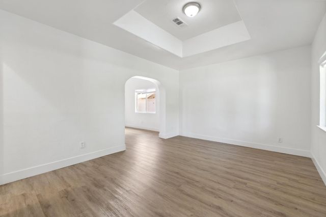 630 N Roosevelt Avenue, Fresno, CA 93728