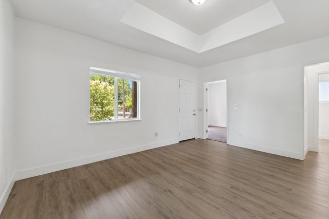 630 N Roosevelt Avenue, Fresno, CA 93728