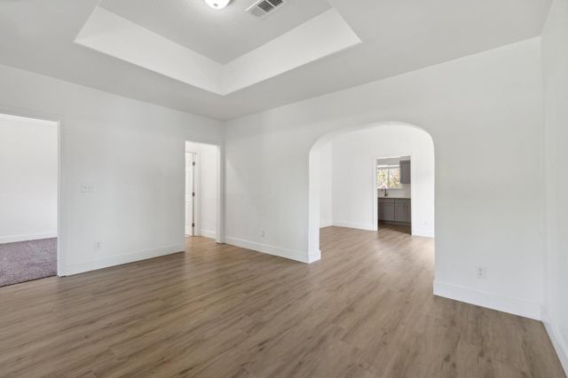 630 N Roosevelt Avenue, Fresno, CA 93728