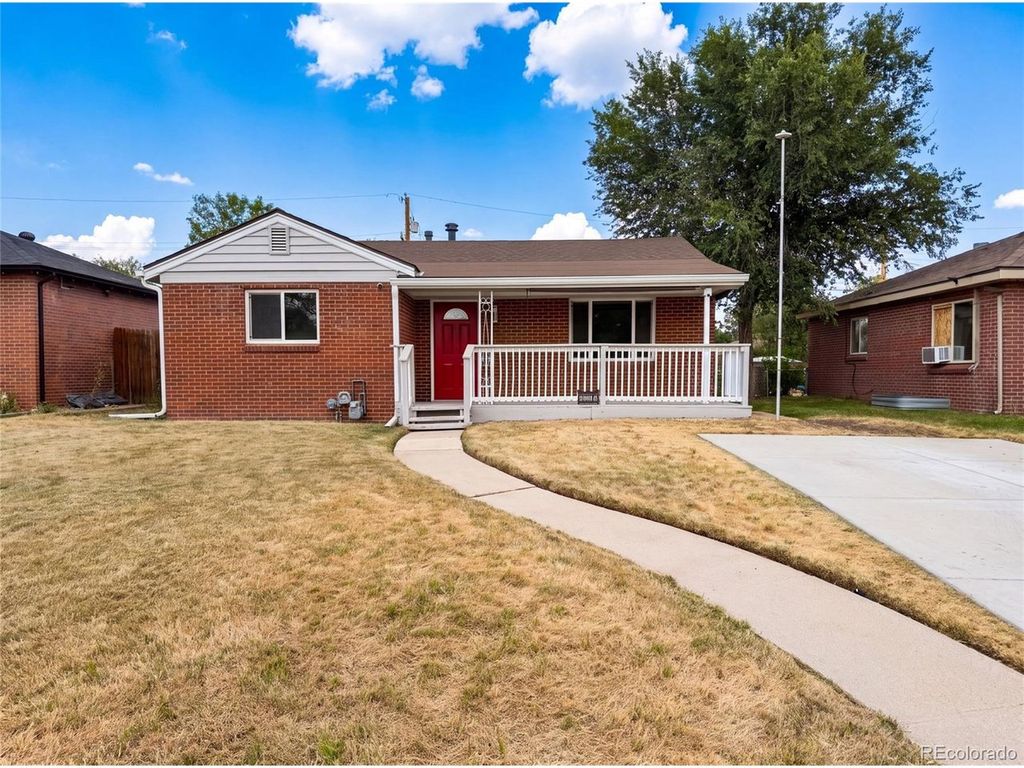 3570 Newport St, Denver, CO 80207