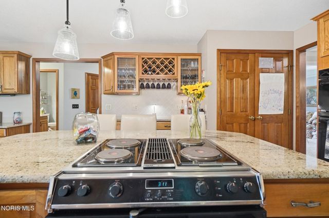 2573 Wimbledon Park Boulevard, Toledo, OH 43617