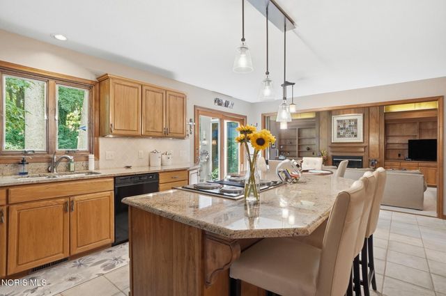 2573 Wimbledon Park Boulevard, Toledo, OH 43617