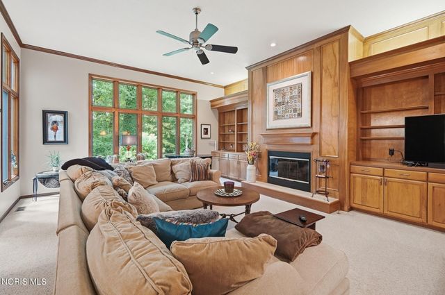 2573 Wimbledon Park Boulevard, Toledo, OH 43617