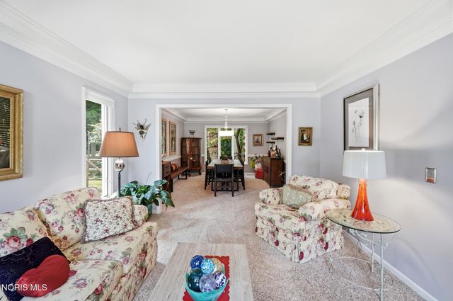 2573 Wimbledon Park Boulevard, Toledo, OH 43617