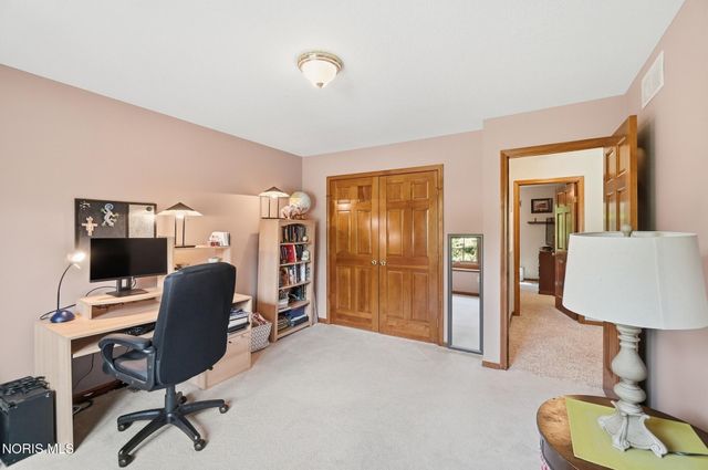 2573 Wimbledon Park Boulevard, Toledo, OH 43617