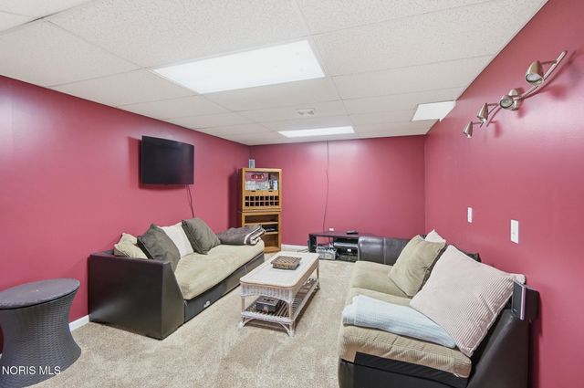 2573 Wimbledon Park Boulevard, Toledo, OH 43617