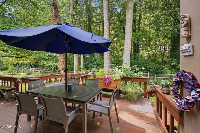 2573 Wimbledon Park Boulevard, Toledo, OH 43617