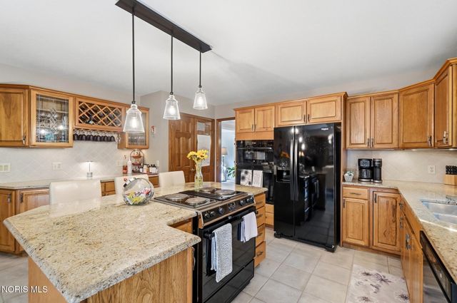 2573 Wimbledon Park Boulevard, Toledo, OH 43617
