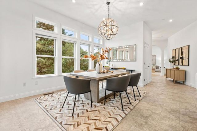 2220 Arrowhead Drive, Oakland, CA 94611