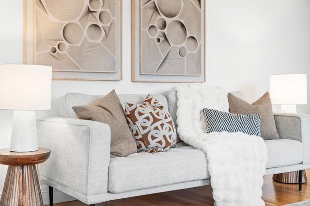 2220 Arrowhead Drive, Oakland, CA 94611