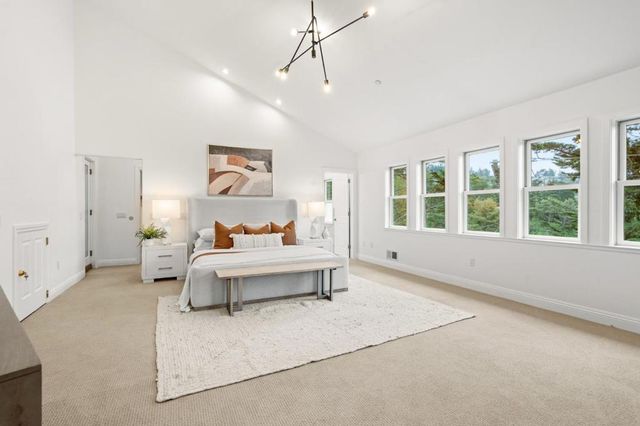 2220 Arrowhead Drive, Oakland, CA 94611