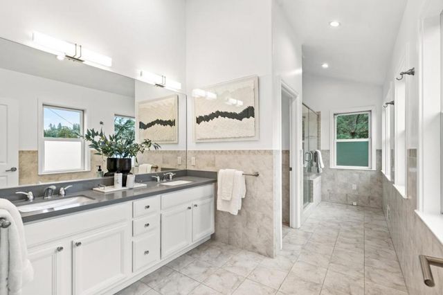 2220 Arrowhead Drive, Oakland, CA 94611