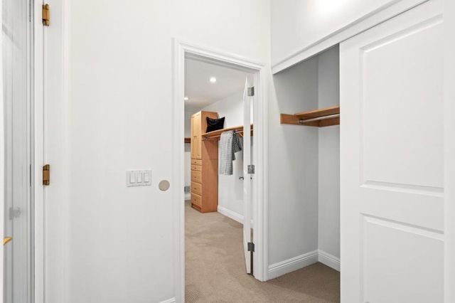 2220 Arrowhead Drive, Oakland, CA 94611