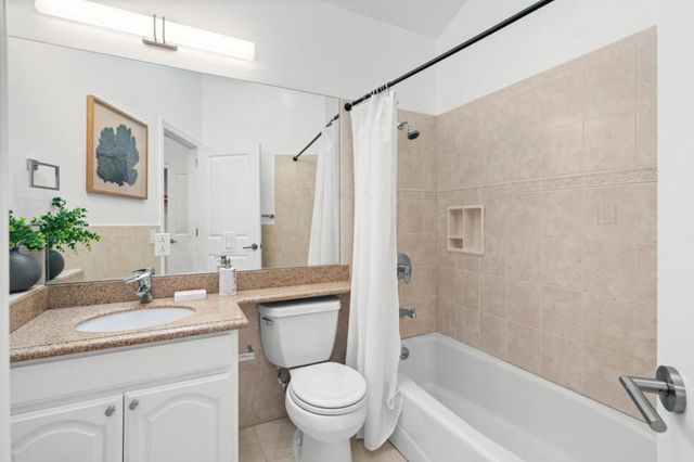 2220 Arrowhead Drive, Oakland, CA 94611