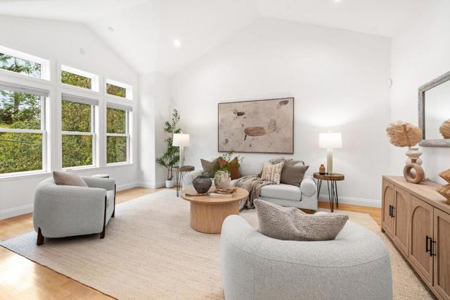 2220 Arrowhead Drive, Oakland, CA 94611