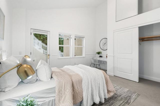 2220 Arrowhead Drive, Oakland, CA 94611