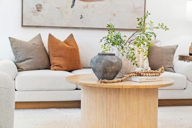 2220 Arrowhead Drive, Oakland, CA 94611