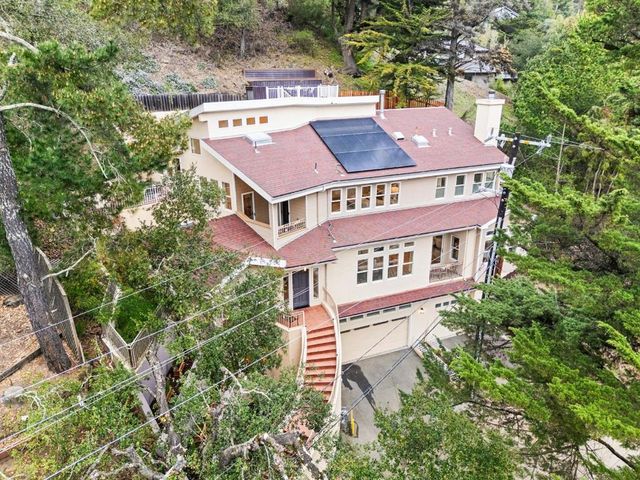 2220 Arrowhead Drive, Oakland, CA 94611