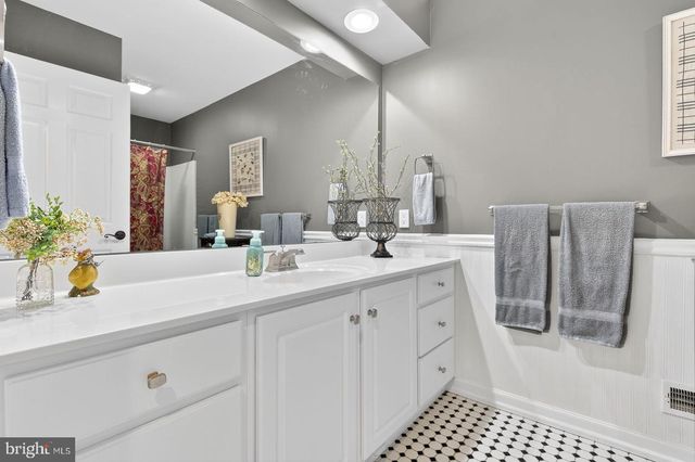 1098 STILLWOOD CIR, Lititz, PA 17543