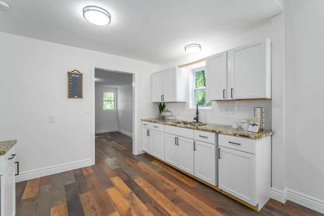 330 N Ash St, Wichita, KS 67214