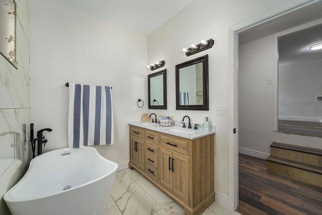 330 N Ash St, Wichita, KS 67214
