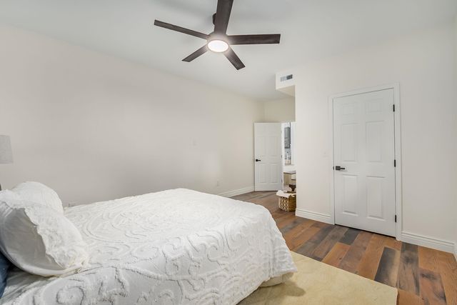 330 N Ash St, Wichita, KS 67214