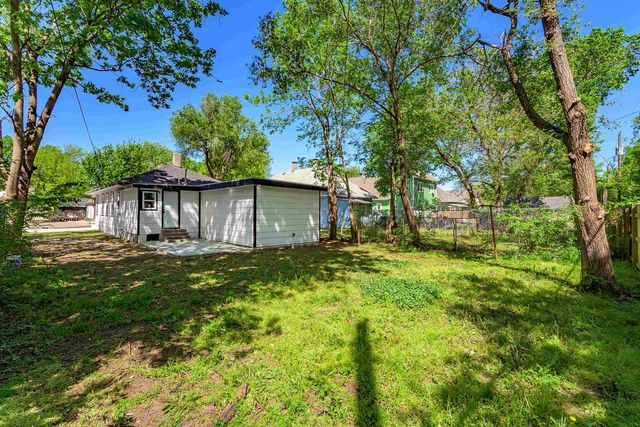 330 N Ash St, Wichita, KS 67214