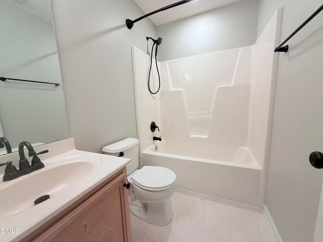 803 Knightsborough Way, Apex, NC 27502