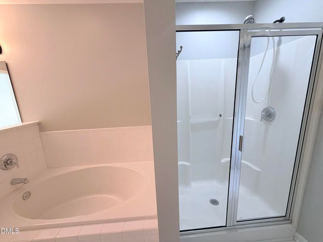 803 Knightsborough Way, Apex, NC 27502