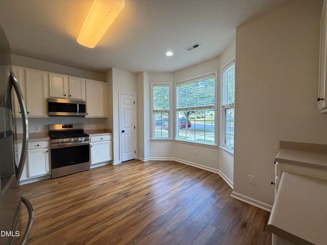 803 Knightsborough Way, Apex, NC 27502