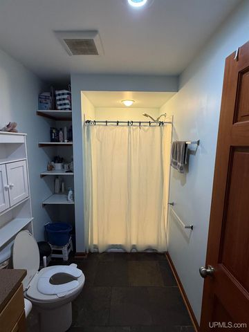 2121 Jasberg Street, Hancock, MI 49930