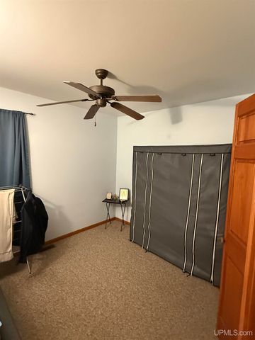 2121 Jasberg Street, Hancock, MI 49930