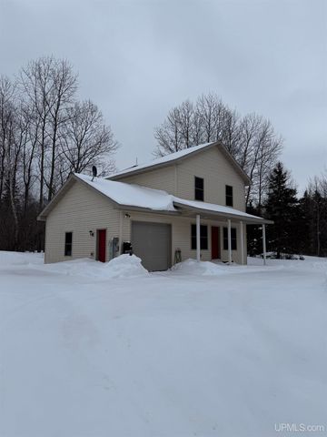 2121 Jasberg Street, Hancock, MI 49930