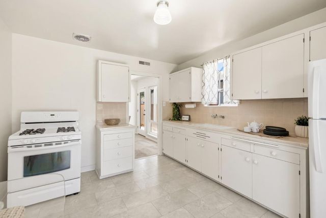 124 Lacrosse Avenue, South San Francisco, CA 94080