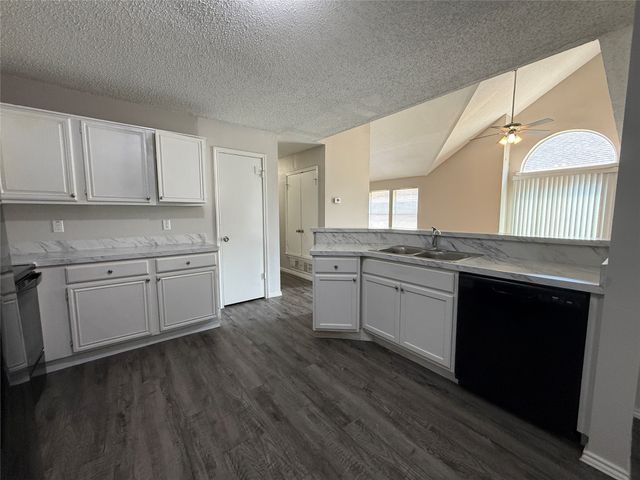 4307 Scarsdale Lane, Dallas, TX 75227