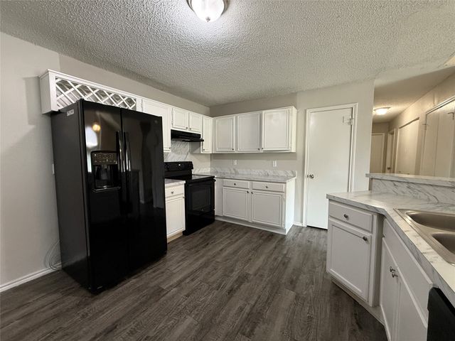 4307 Scarsdale Lane, Dallas, TX 75227