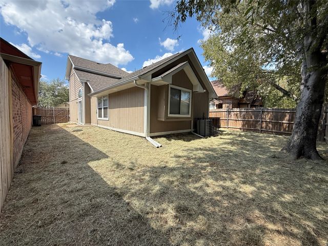 4307 Scarsdale Lane, Dallas, TX 75227