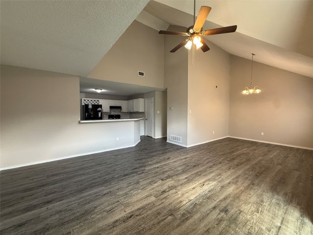 4307 Scarsdale Lane, Dallas, TX 75227