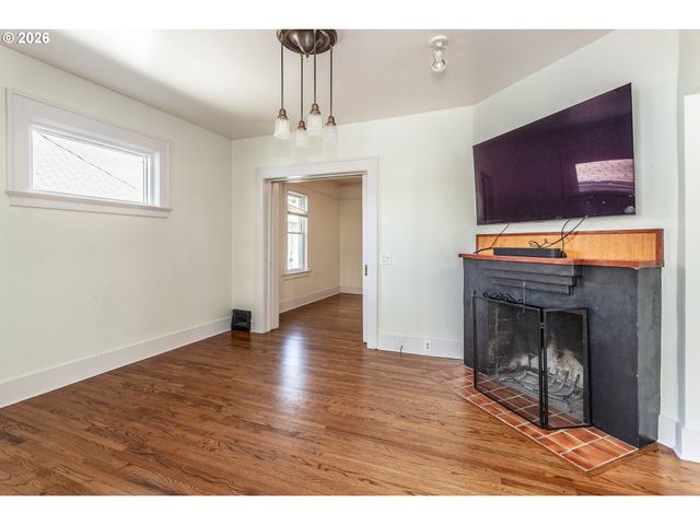 1230 Se 32ND Pl, Portland, OR 97214